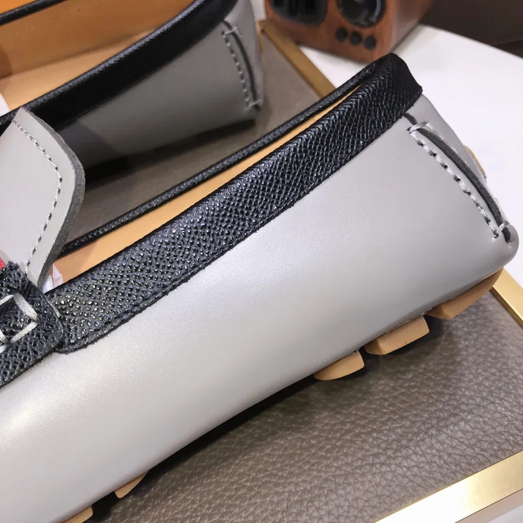 Men's men's shoes 💰420💰 [LV Doudou shoes] (water-dyed cowhide lining) new model is on the market, available on the official website. The new Doudou shoes are processed into single-color materials, and the uppers are made of imported cowhide material. The body of the shoe is fully hemmed with mark thread, and is lined with imported original cowhide leather. The elegant shoe shape is super suitable for all-matching, and the size is 38-44.